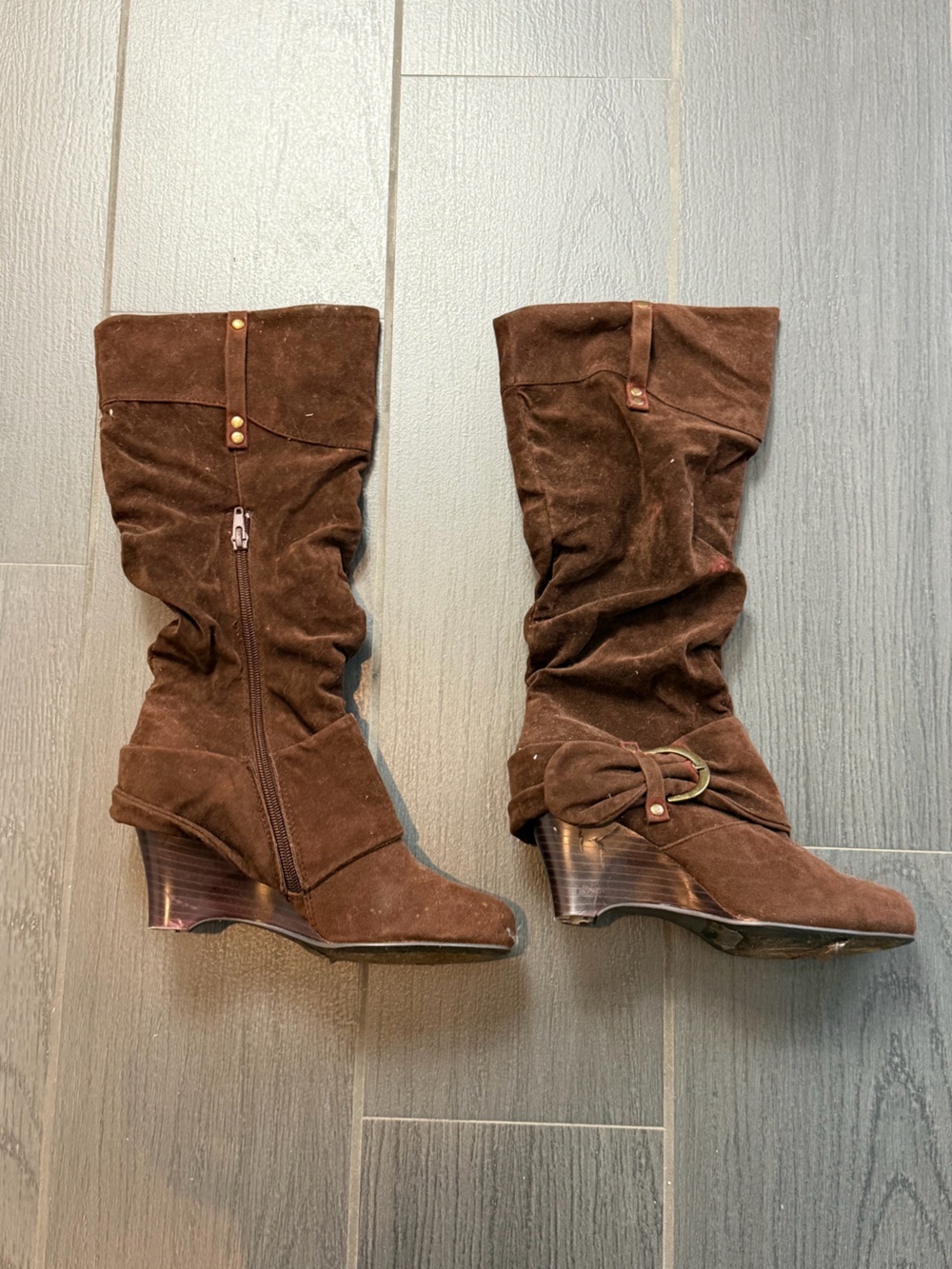 Brown Suede Knee-High Boots 🤎